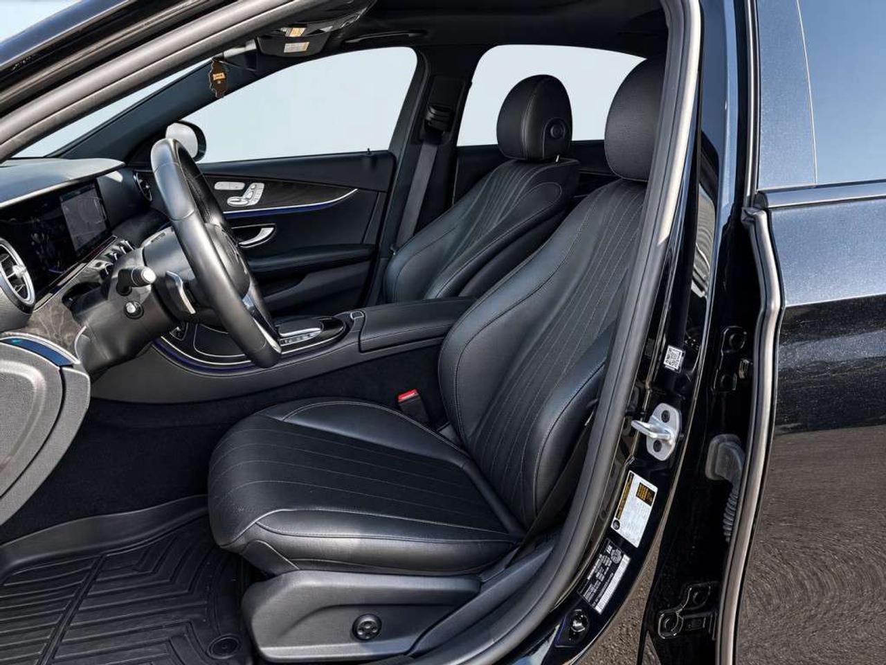 2021 Mercedes-Benz E-Class E350 AMG 4MATIC  Sunroof   Leather   Heated seats Photo