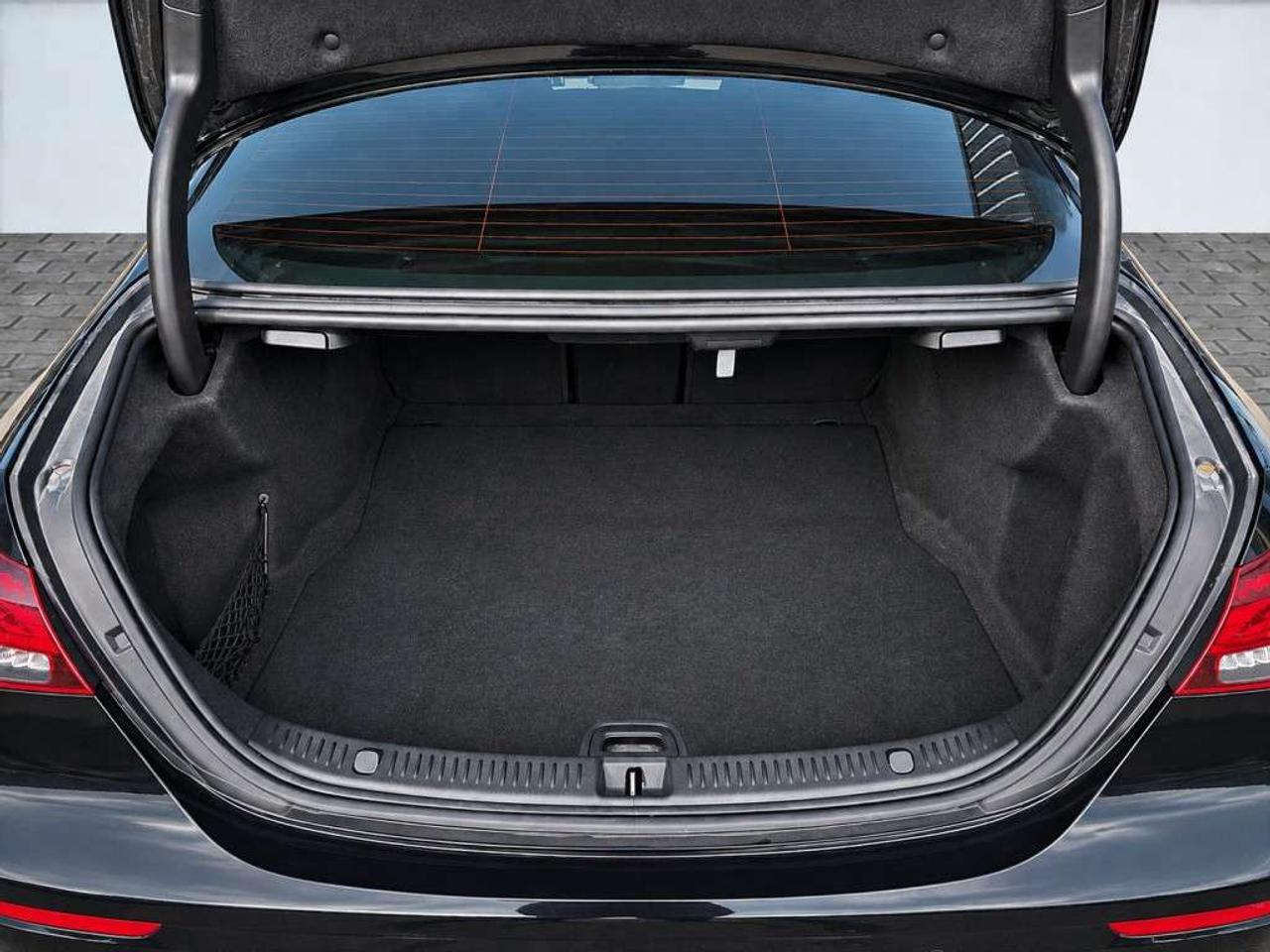 2021 Mercedes-Benz E-Class E350 AMG 4MATIC  Sunroof   Leather   Heated seats Photo