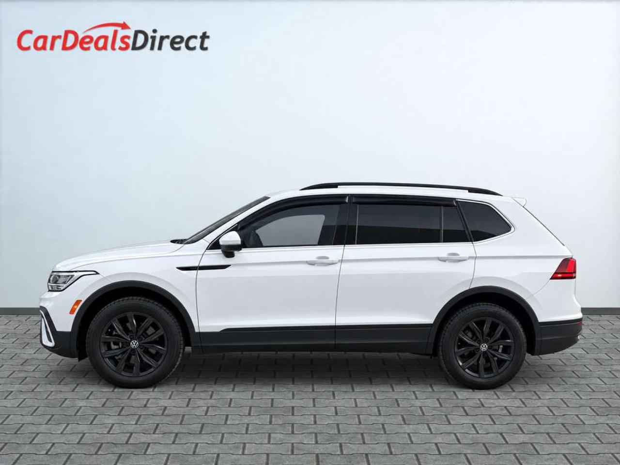 2024 Volkswagen Tiguan COMFORTLINE / AWD / LEATHER /  HEATED SEATS / HEATED WHEEL / CARPLAY Photo
