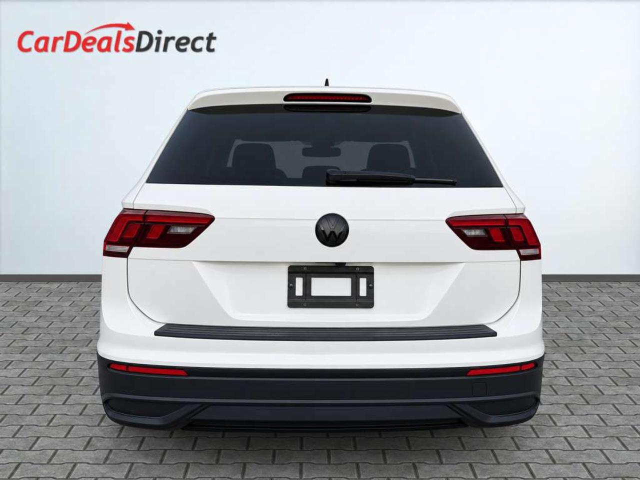 2024 Volkswagen Tiguan COMFORTLINE / AWD / LEATHER /  HEATED SEATS / HEATED WHEEL / CARPLAY Photo