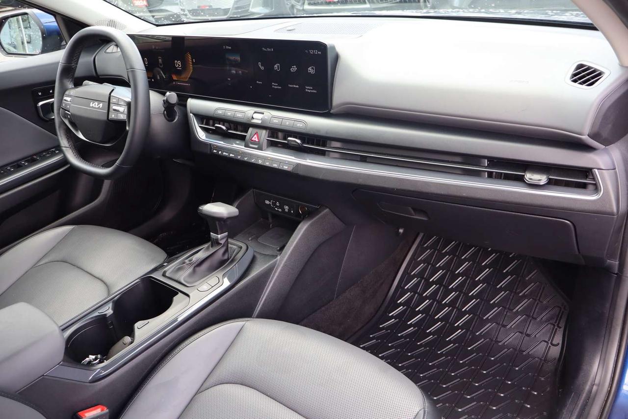 2025 Kia K4 EX+   Accident Free   Leather   Sunroof   Clean Carfax Photo