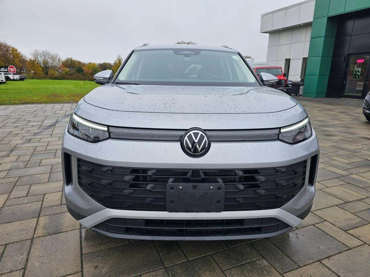 2026 Volkswagen Tiguan Comfortline 4dr All-wheel Drive 4MOTION Photo5