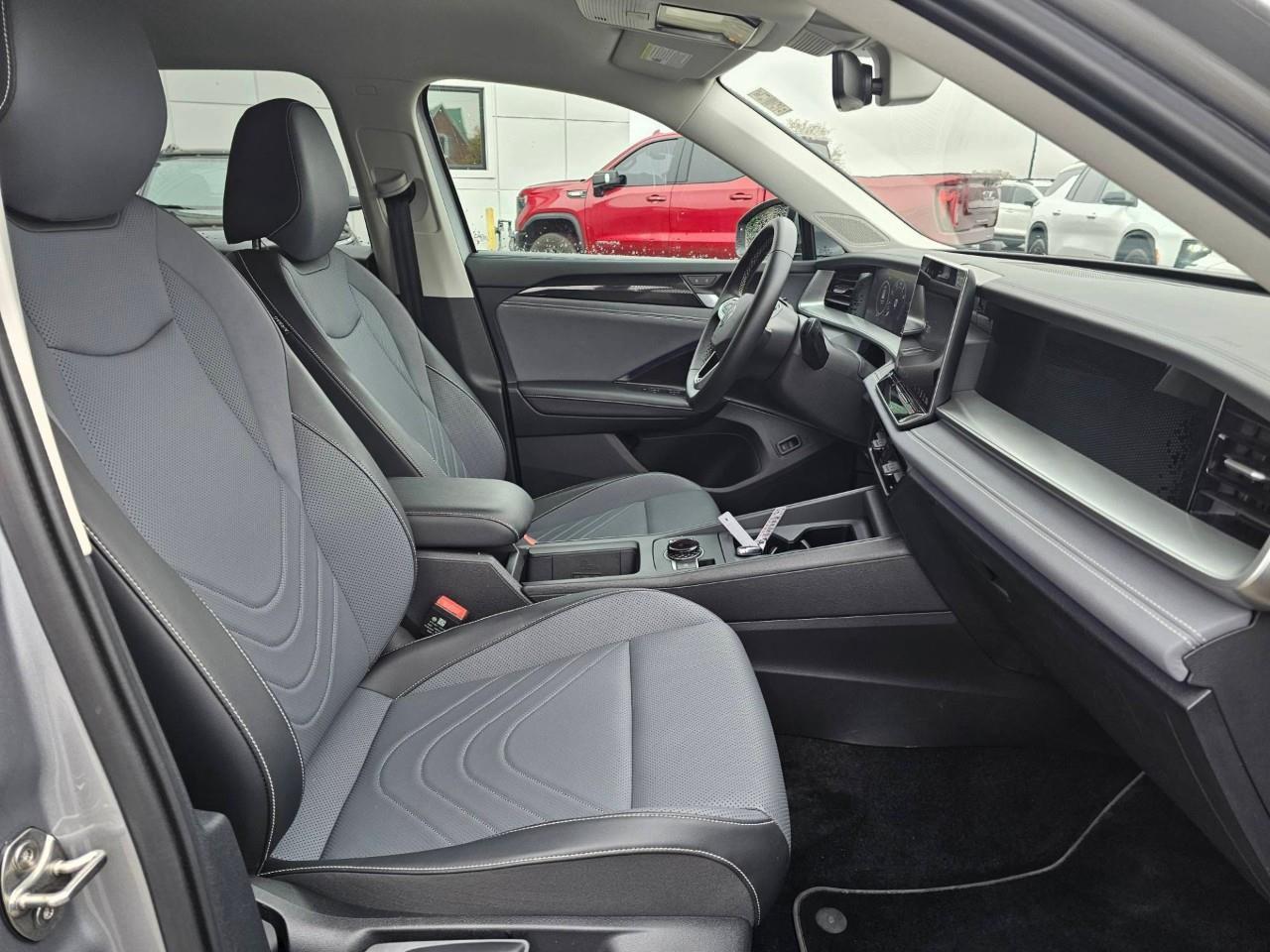 2026 Volkswagen Tiguan Comfortline 4dr All-wheel Drive 4MOTION Photo