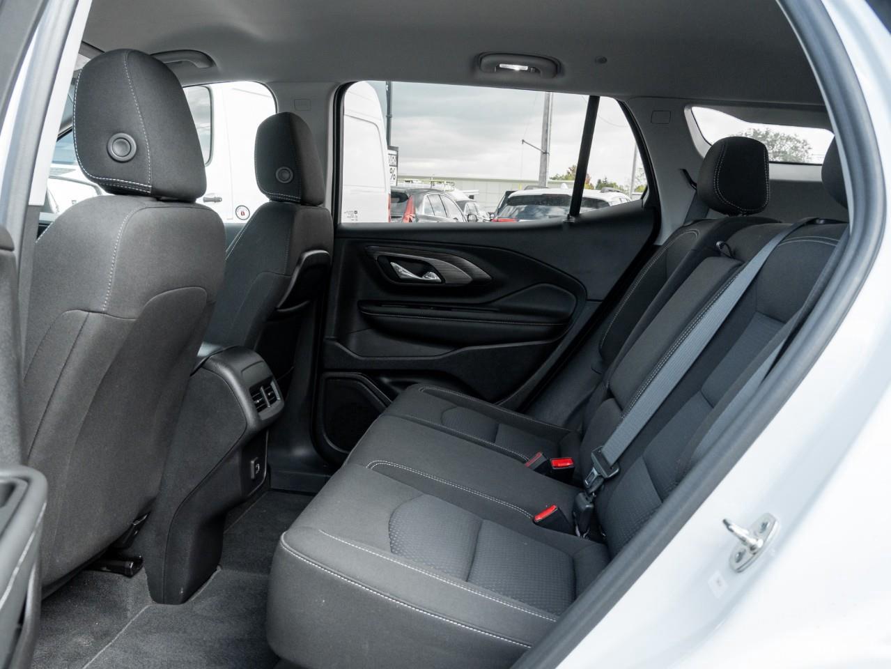 2024 GMC Terrain SLE 4dr All-Wheel Drive Photo