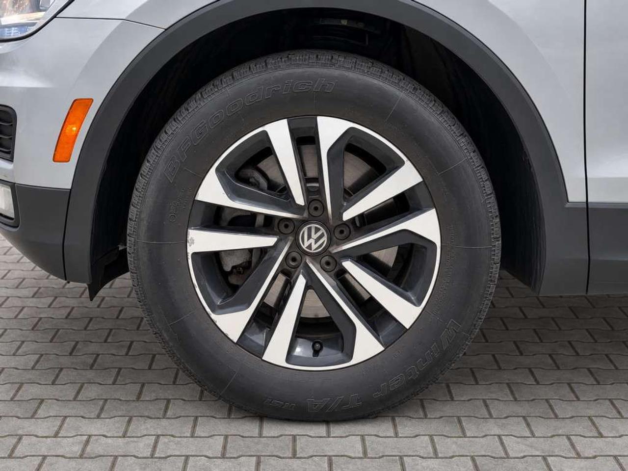 2021 Volkswagen Tiguan UNITED Edition 4MOTION   ONLY 44K KMs   Pano Roof   Digital Cockpit Photo