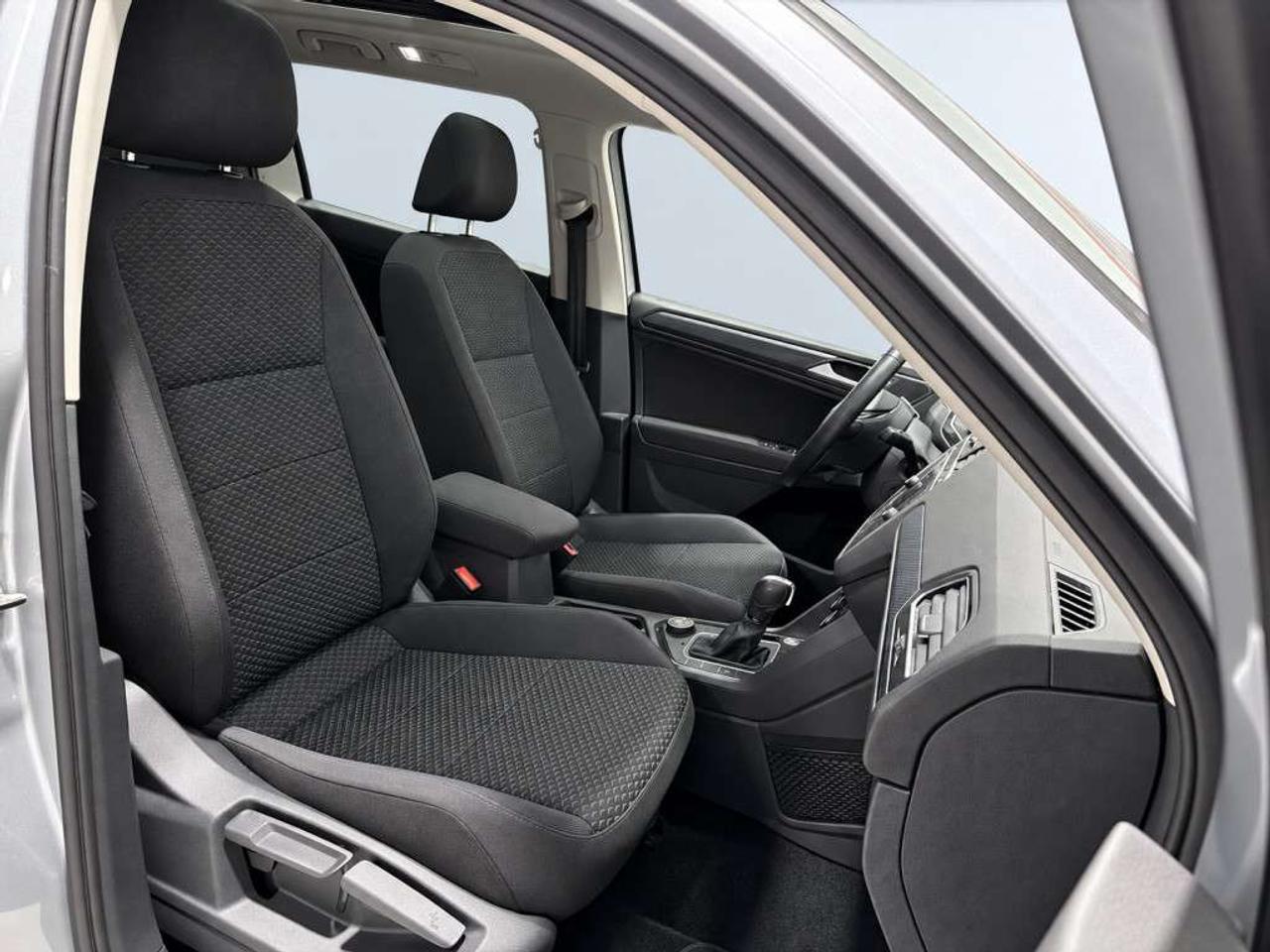 2021 Volkswagen Tiguan UNITED Edition 4MOTION   ONLY 44K KMs   Pano Roof   Digital Cockpit Photo