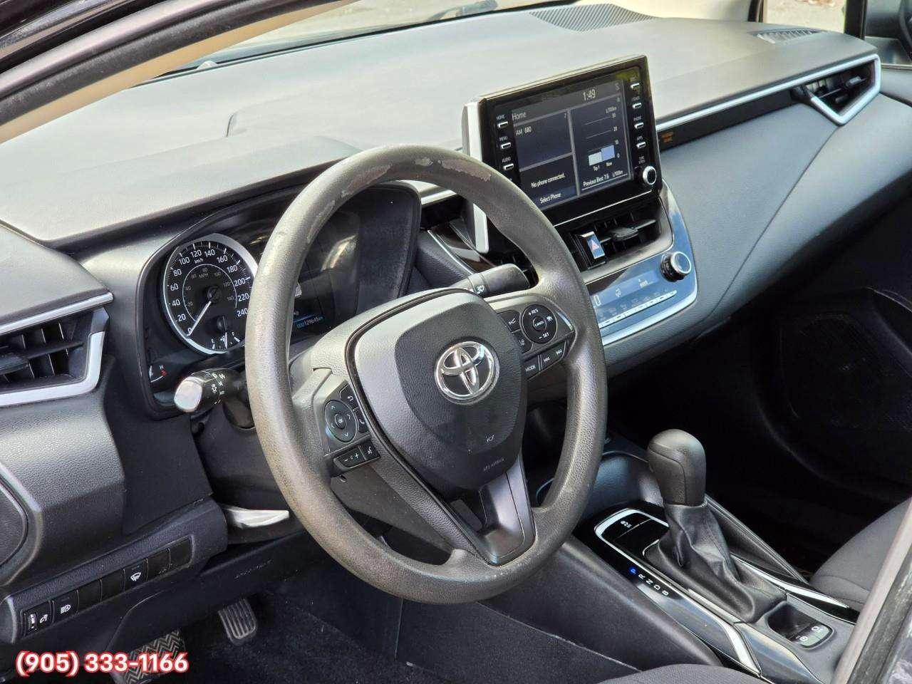 2020 Toyota Corolla LE Apple CarPlay & Android Auto • Lane Assist • Keyless Entry • Backup Camera • Cruise Control Photo