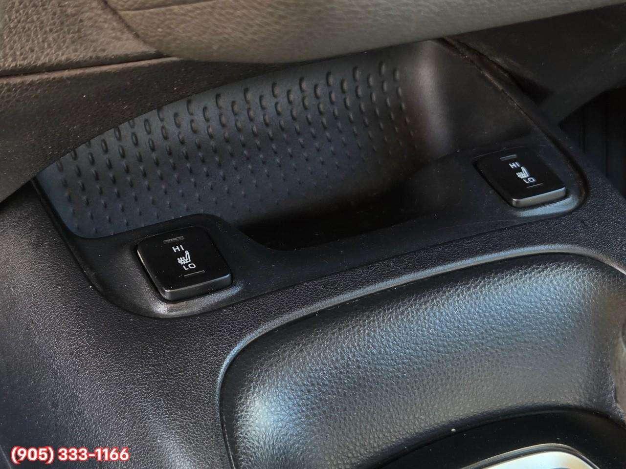 2020 Toyota Corolla LE Apple CarPlay & Android Auto • Lane Assist • Keyless Entry • Backup Camera • Cruise Control Photo