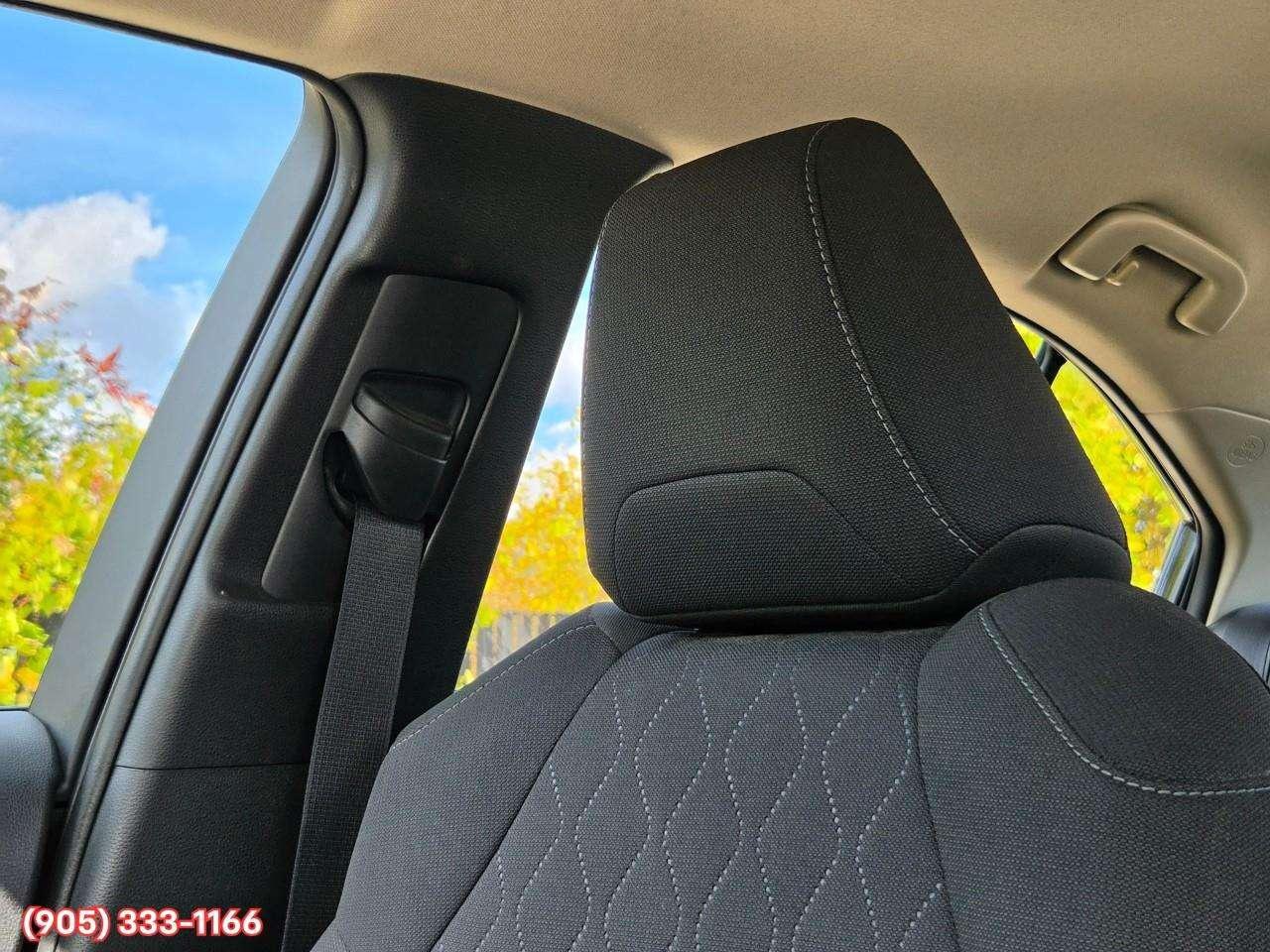2020 Toyota Corolla LE Apple CarPlay & Android Auto • Lane Assist • Keyless Entry • Backup Camera • Cruise Control Photo