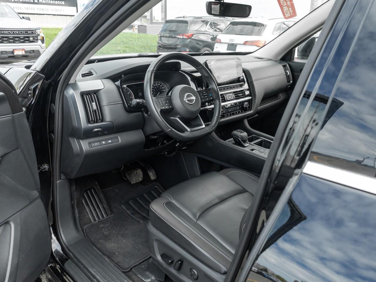 2025 Nissan Pathfinder SL 4dr 4x4 Photo