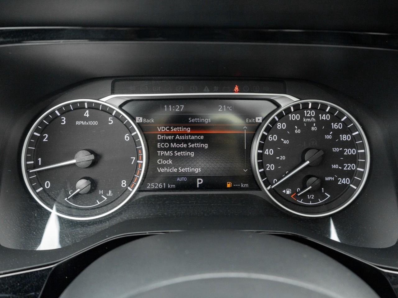 2025 Nissan Pathfinder SL 4dr 4x4 Photo