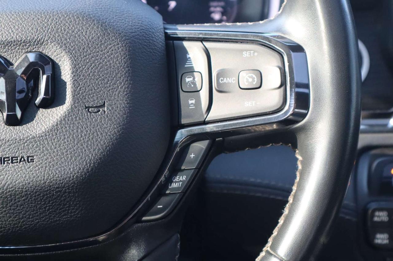 2024 RAM 1500 Limited Crew Cab 4WD   No Accident   Ram Box   E-Torque   Moonroof Photo