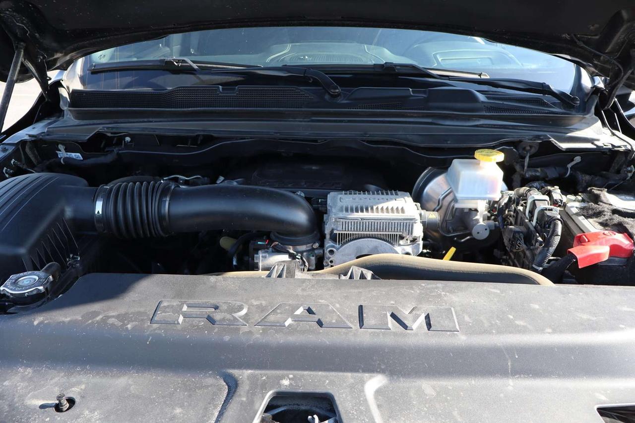 2024 RAM 1500 Limited Crew Cab 4WD   No Accident   Ram Box   E-Torque   Moonroof Photo