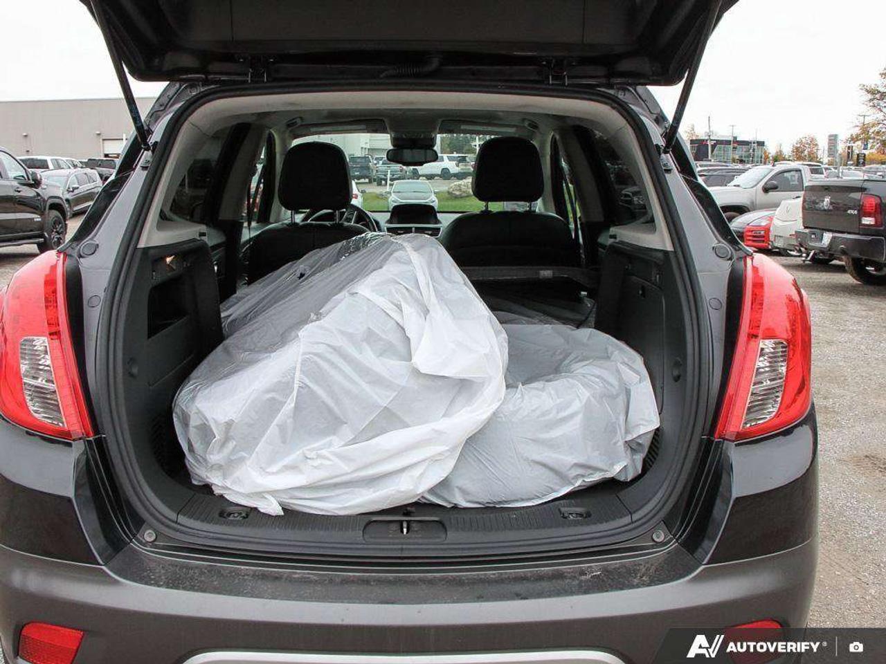 2015 Buick Encore 1.4L 4-CYL, AWD, ALLOYS, LEATHER, BOSE, SUNROOF, 1-OWNER, AS-TRADED! Photo