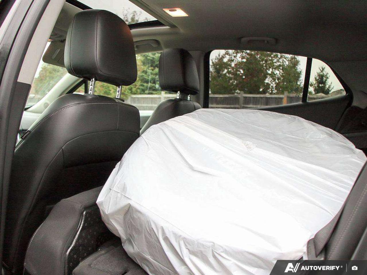 2015 Buick Encore 1.4L 4-CYL, AWD, ALLOYS, LEATHER, BOSE, SUNROOF, 1-OWNER, AS-TRADED! Photo