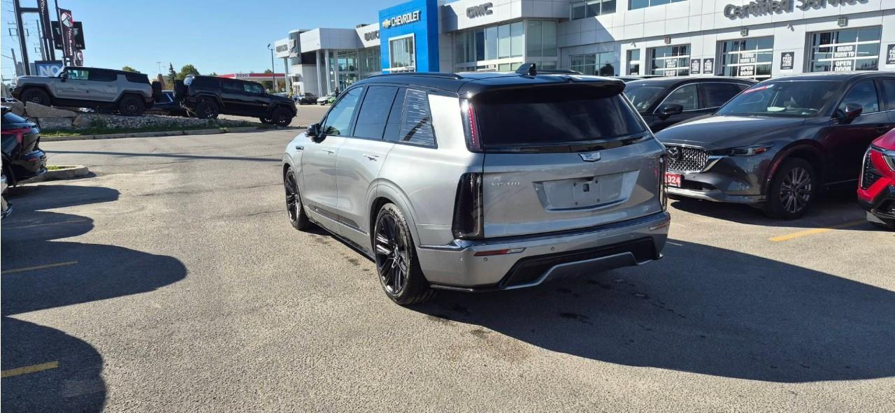 2026 Cadillac VISTIQ Platinum 4dr All-Wheel Drive Photo