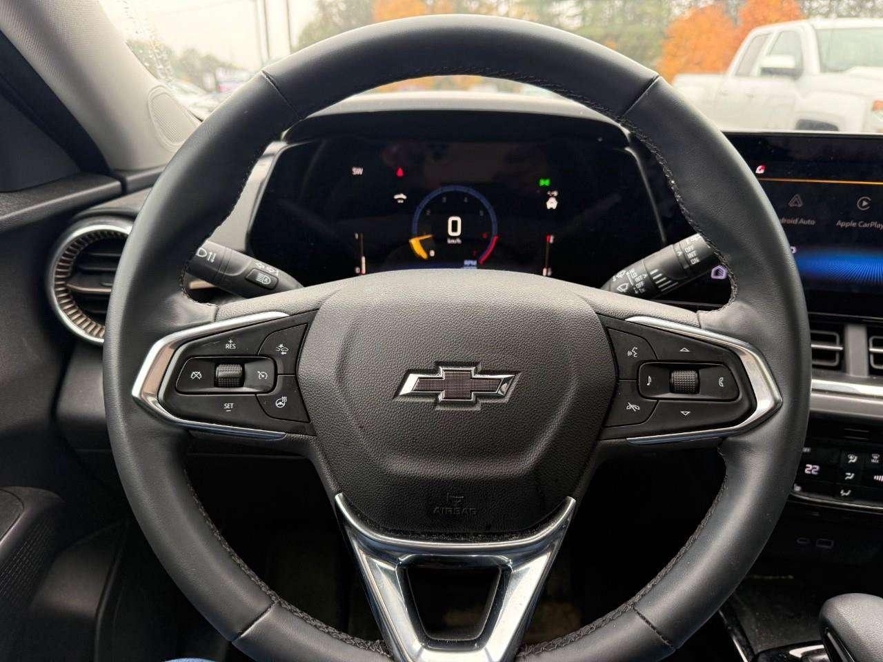 2025 Chevrolet Trax BRAY ORIGINAL. ALL WEATHER MATS. SUNROOF. WIRELESS CHARGING. HEATED FRONT SEATS. HD REAR VISION CAMERA. Photo