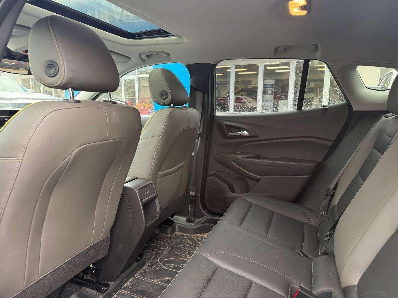 2025 Chevrolet Trax BRAY ORIGINAL. ALL WEATHER MATS. SUNROOF. WIRELESS CHARGING. HEATED FRONT SEATS. HD REAR VISION CAMERA. Photo