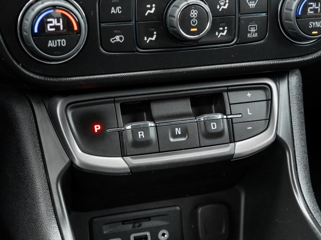 2023 GMC Terrain AT4 All-Wheel Drive Photo