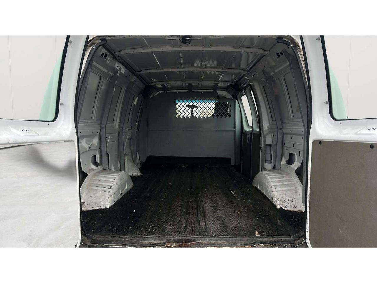 2013 Ford E-250 Commercial Photo