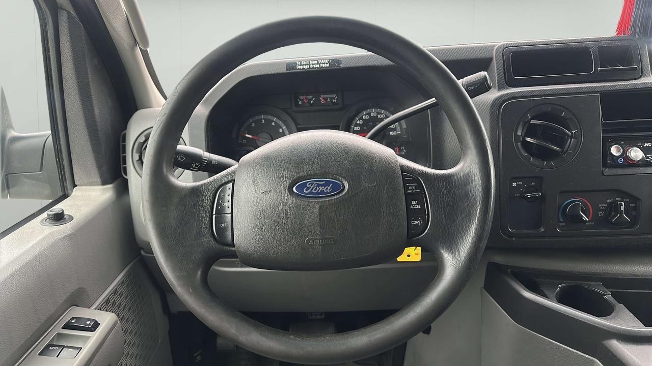 2013 Ford E-250 Commercial Photo