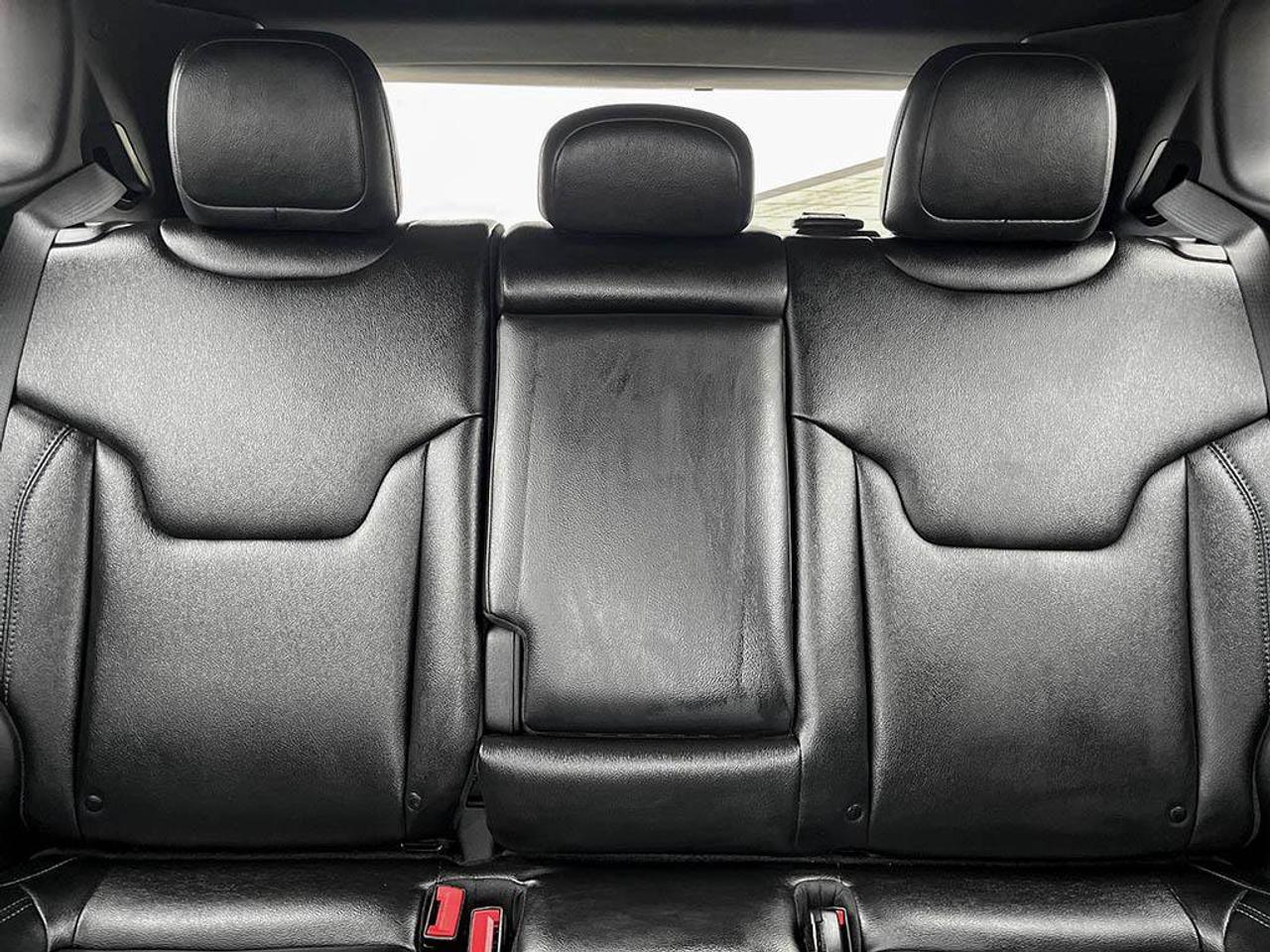 2026 Jeep Compass Limited | Clean CarFax Report | Low KMS | Ontario Vehicle | Great Value | Still Smells New | Photo