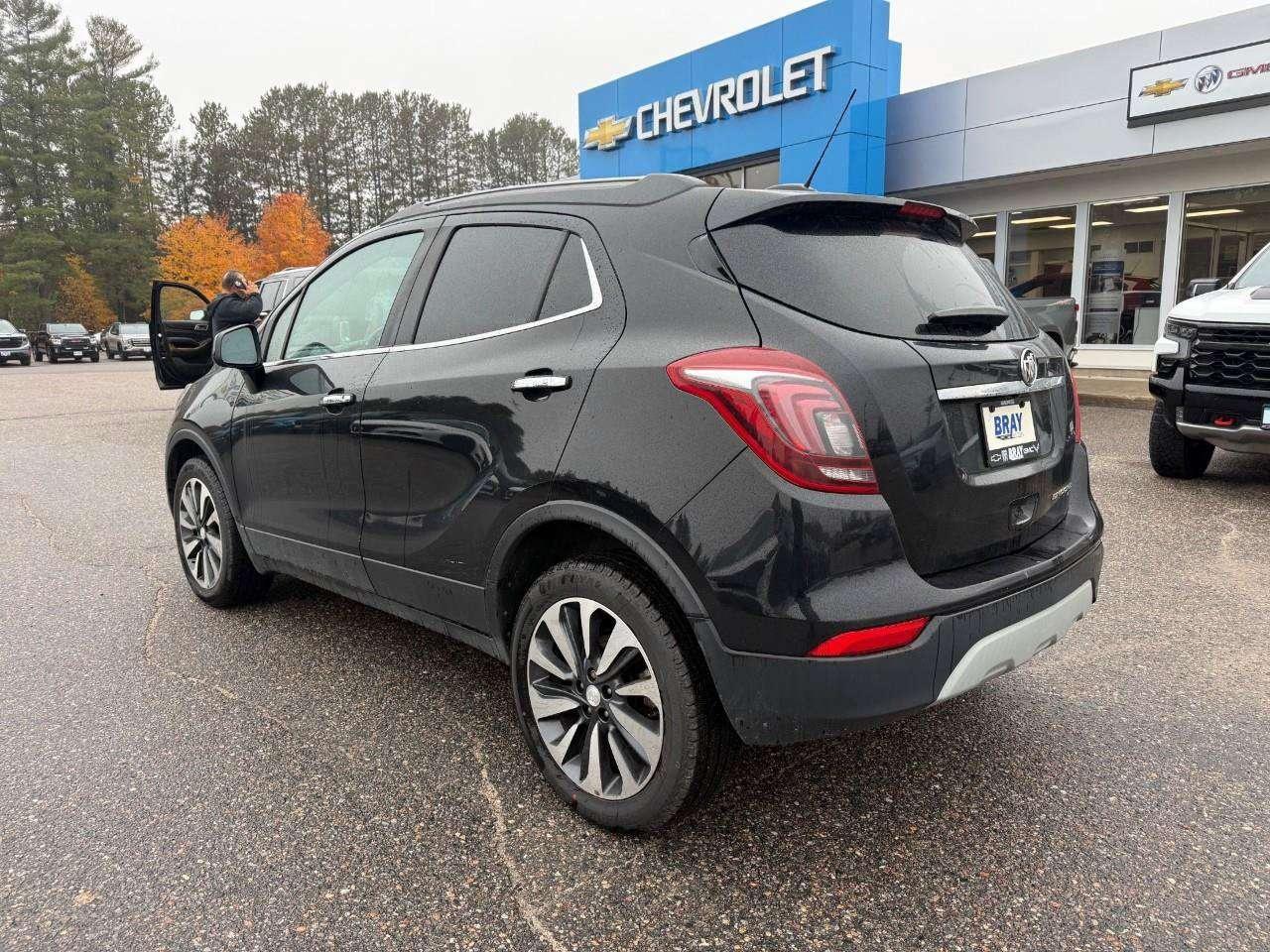 2022 Buick Encore BRAY ORIGINAL. OUTSIDE HEATED MIRRORS. MOONROOF. REAR VISION CAMERA. ALL WEATHER MATS. Photo