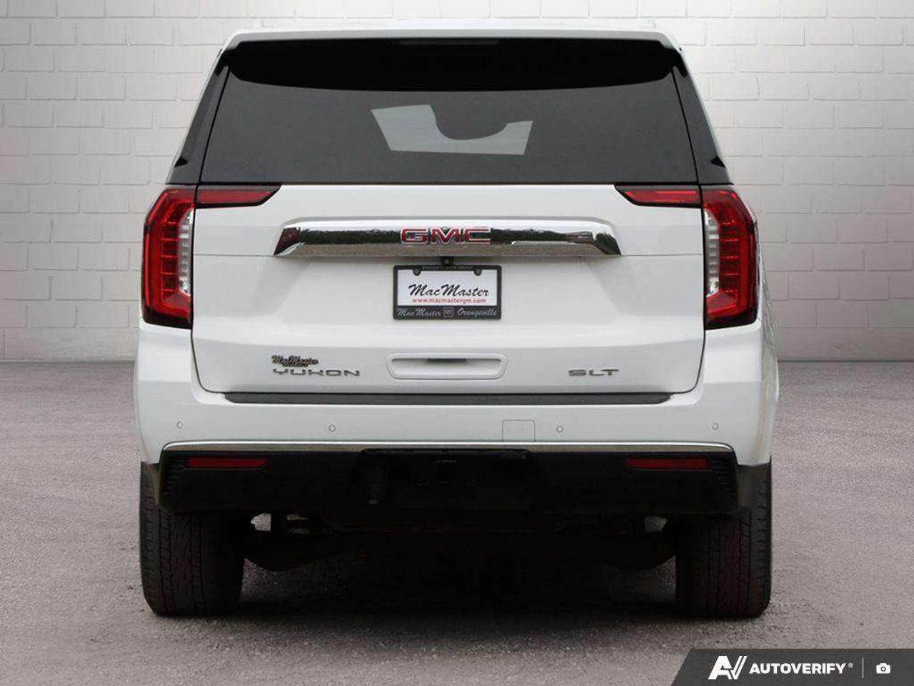 2023 GMC Yukon 5.3L V8, 4X4, ALLOYS, LEATHER, BOSE, SUNROOF, 1-OWNER, MACMASTER ORIGINAL, CERTIFIED PREOWNED! Photo