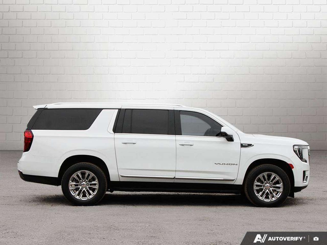 2023 GMC Yukon 5.3L V8, 4X4, ALLOYS, LEATHER, BOSE, SUNROOF, 1-OWNER, MACMASTER ORIGINAL, CERTIFIED PREOWNED! Photo
