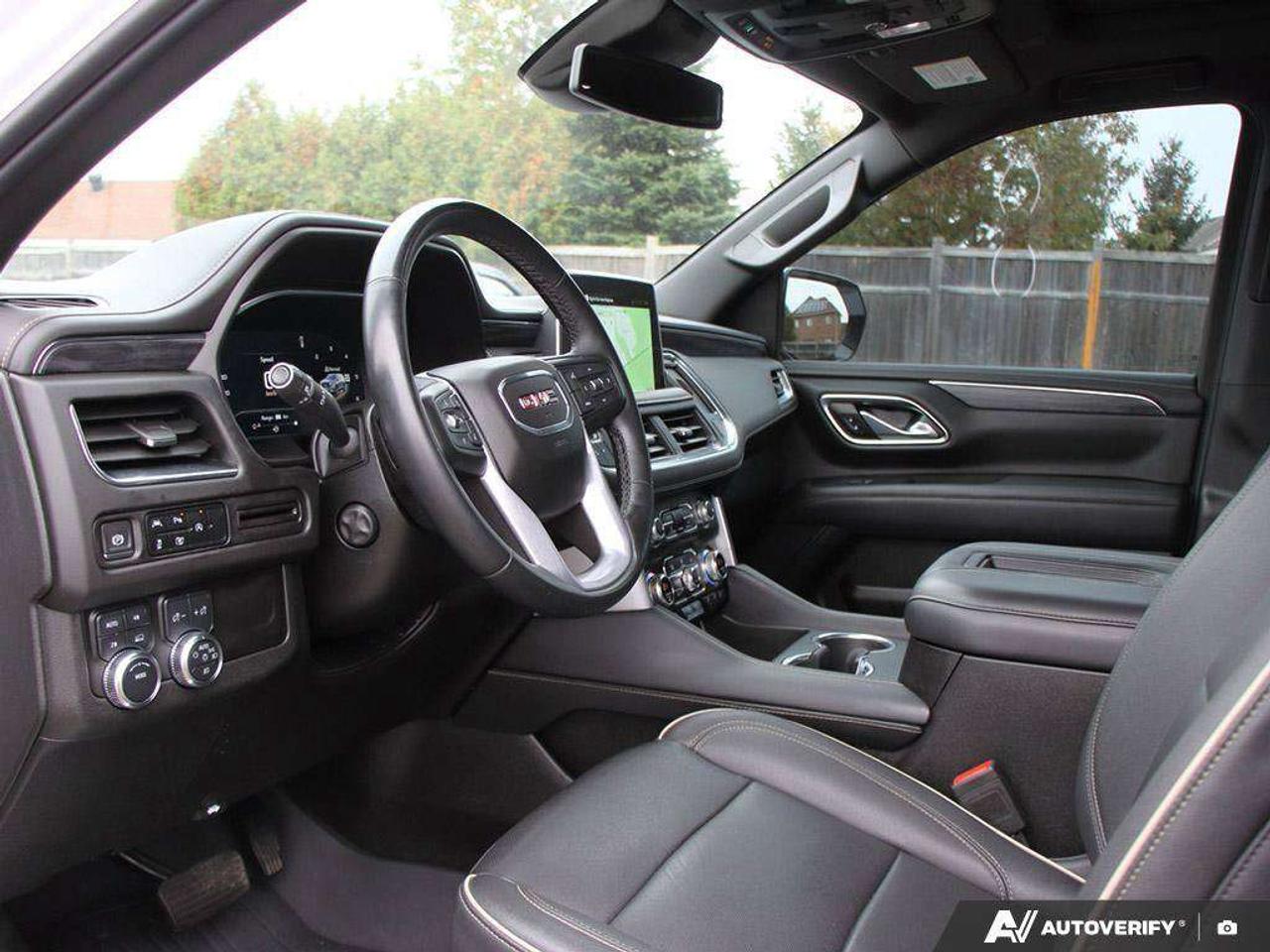 2023 GMC Yukon 5.3L V8, 4X4, ALLOYS, LEATHER, BOSE, SUNROOF, 1-OWNER, MACMASTER ORIGINAL, CERTIFIED PREOWNED! Photo