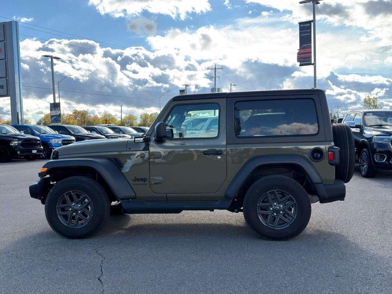 2026 Jeep Wrangler ACCIDENT FREE   HTD SEATS   MANUAL Photo5