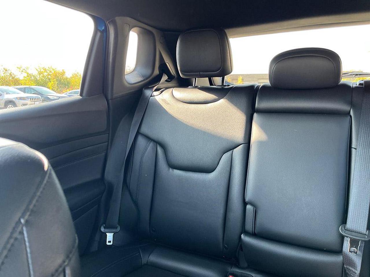 2026 Jeep Compass Limited | Hydro Blue | One Owner | Clean Carfax Report | Ontario Vehicle | Great Value | Loaded! | Photo