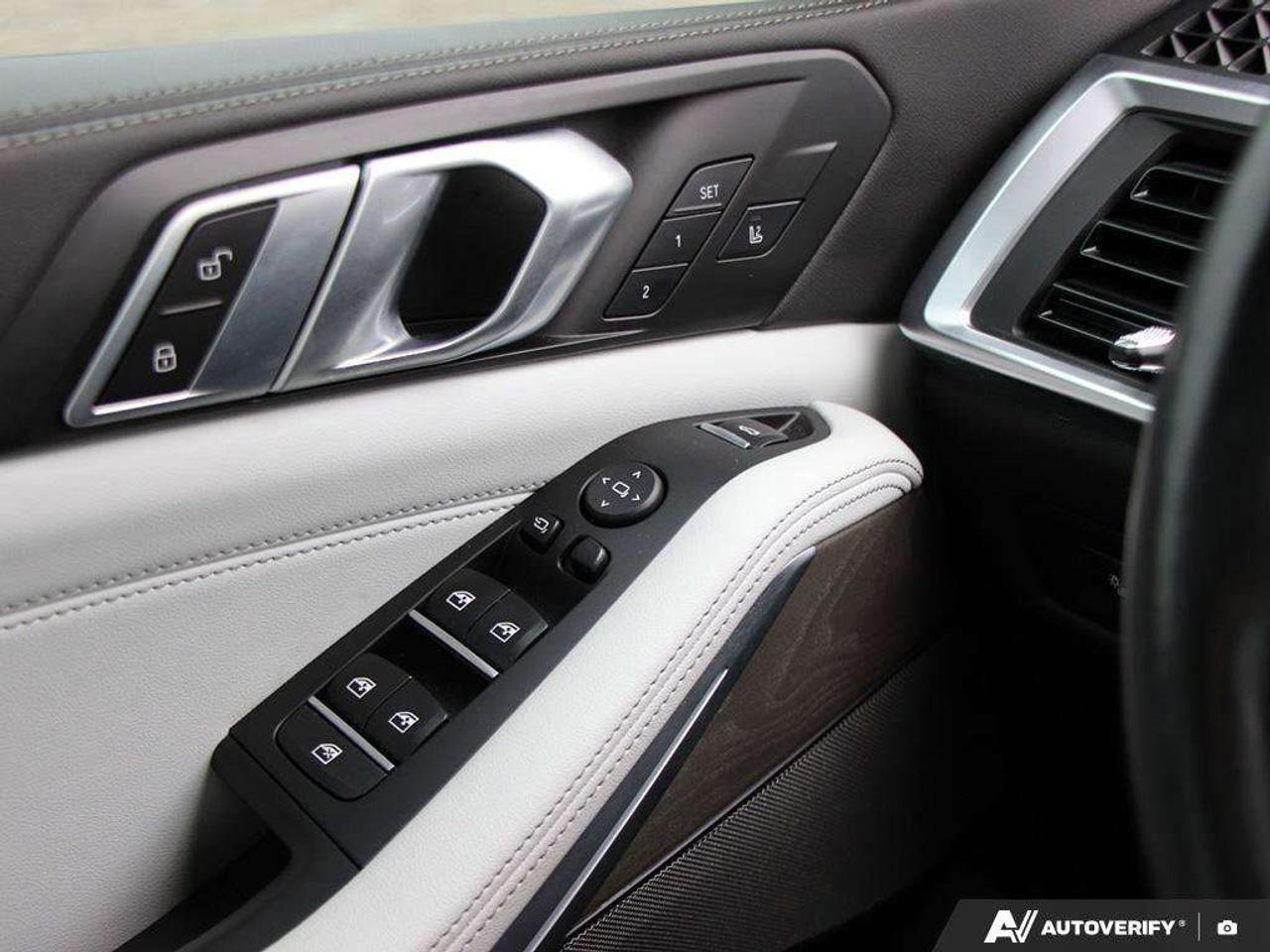 2024 BMW X5 3.0L V6, XDRIVE40I, ALLOYS, LEATHER, NAV, SUNROOF, CERTIFIED PEROWNED! Photo