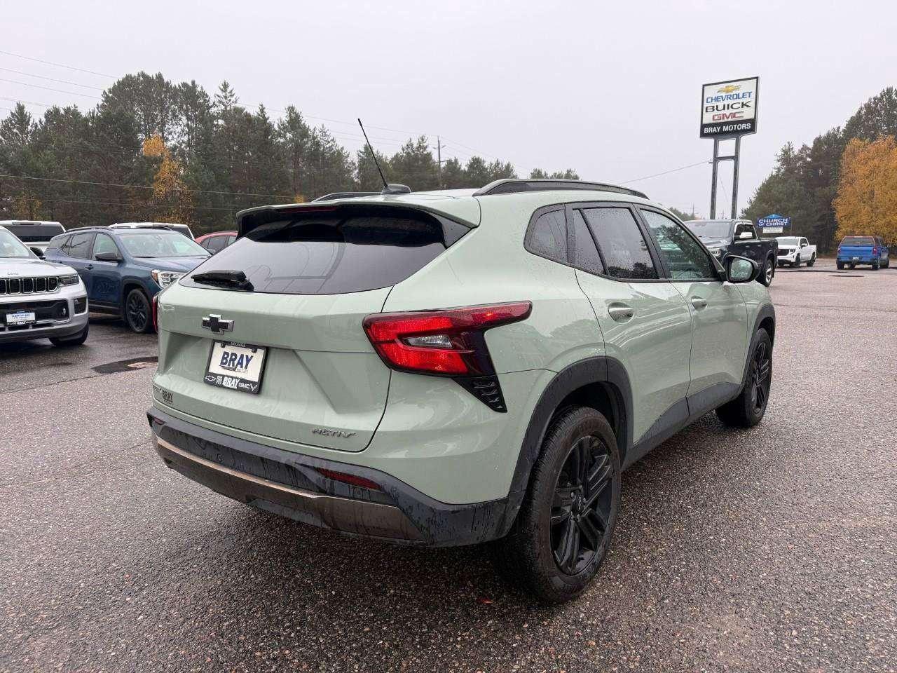 2025 Chevrolet Trax BRAY ORIGINAL. ALL WEATHER MATS. SUNROOF. WIRELESS CHARGING. HEATED FRONT SEATS. HD REAR VISION CAMERA. Photo