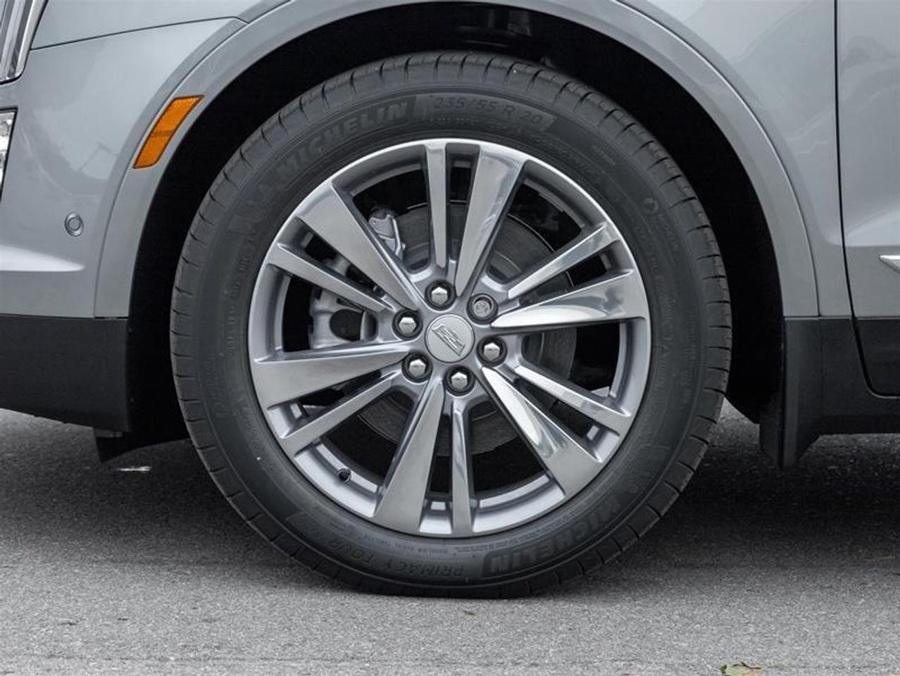 2026 Cadillac XT5 Premium Luxury 4dr All-Wheel Drive Photo3