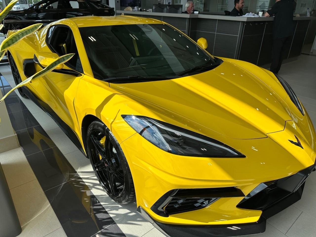 2026 Chevrolet Corvette Stingray w/2LT 2dr Coupe Photo2