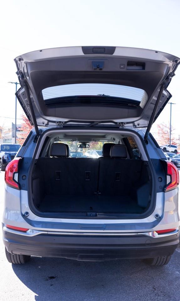 2024 GMC Terrain AT4 4dr All-Wheel Drive Photo