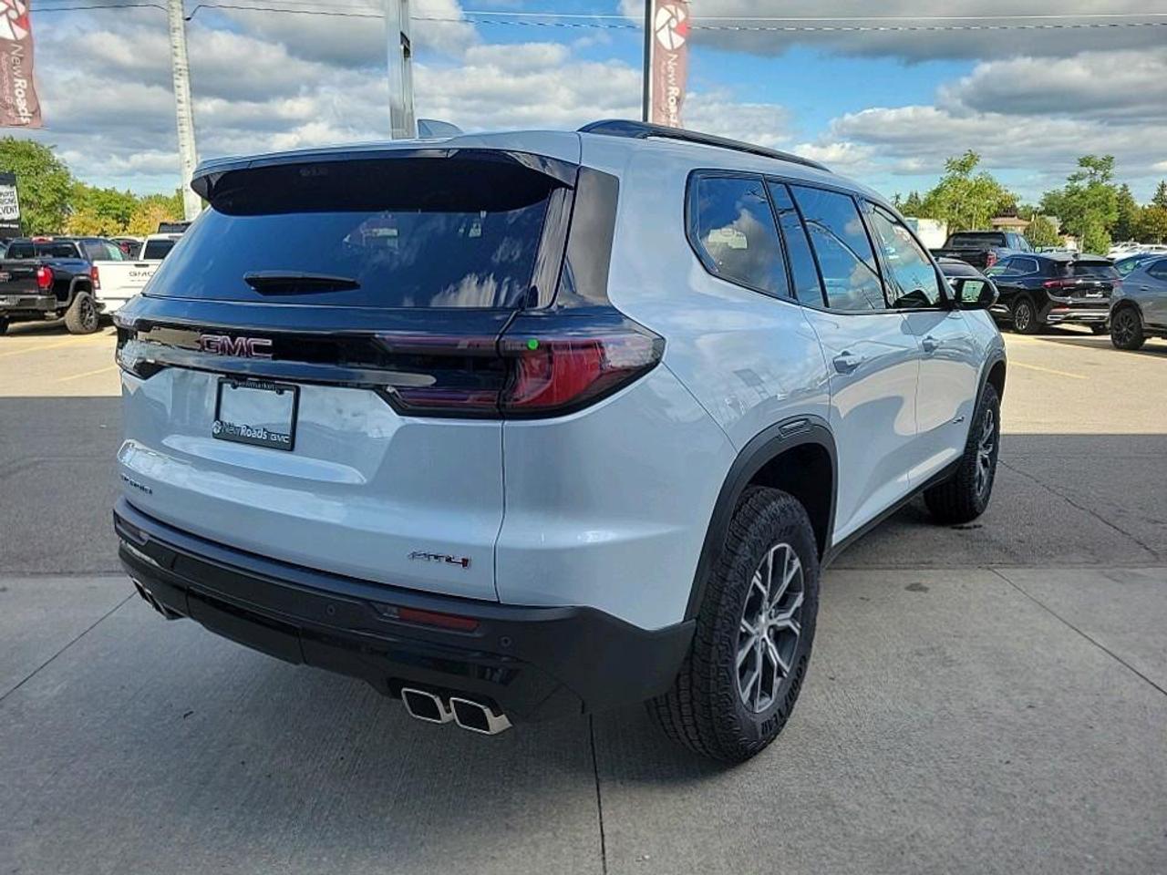2026 GMC Acadia AT4 4dr All-Wheel Drive Photo4