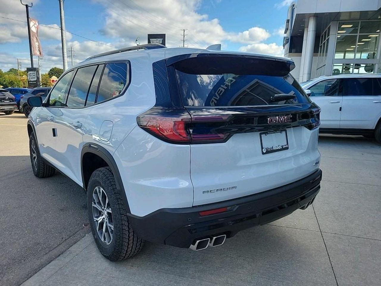 2026 GMC Acadia AT4 4dr All-Wheel Drive Photo