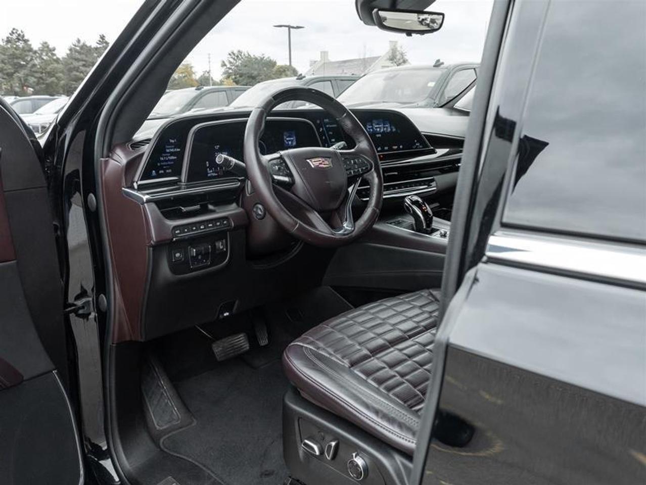 2023 Cadillac Escalade ESV Premium Luxury Platinum 4x4 Photo