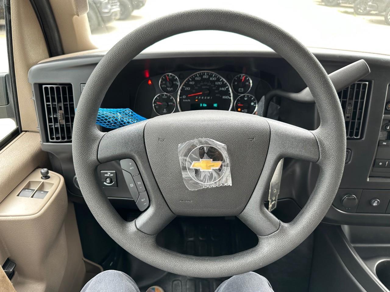 2026 Chevrolet Express 2500 Work Van Rear-Wheel Drive Cargo Van Photo