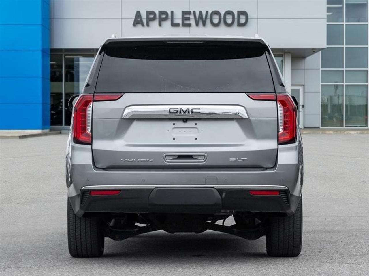 2024 GMC Yukon SLT 4dr 4x4 Photo