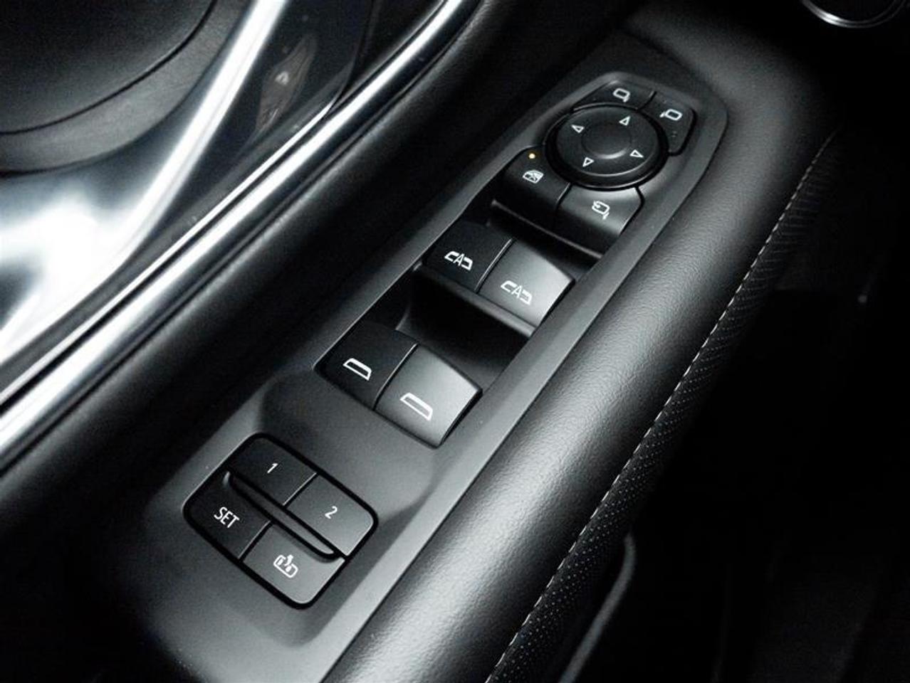 2024 GMC Yukon SLT 4dr 4x4 Photo