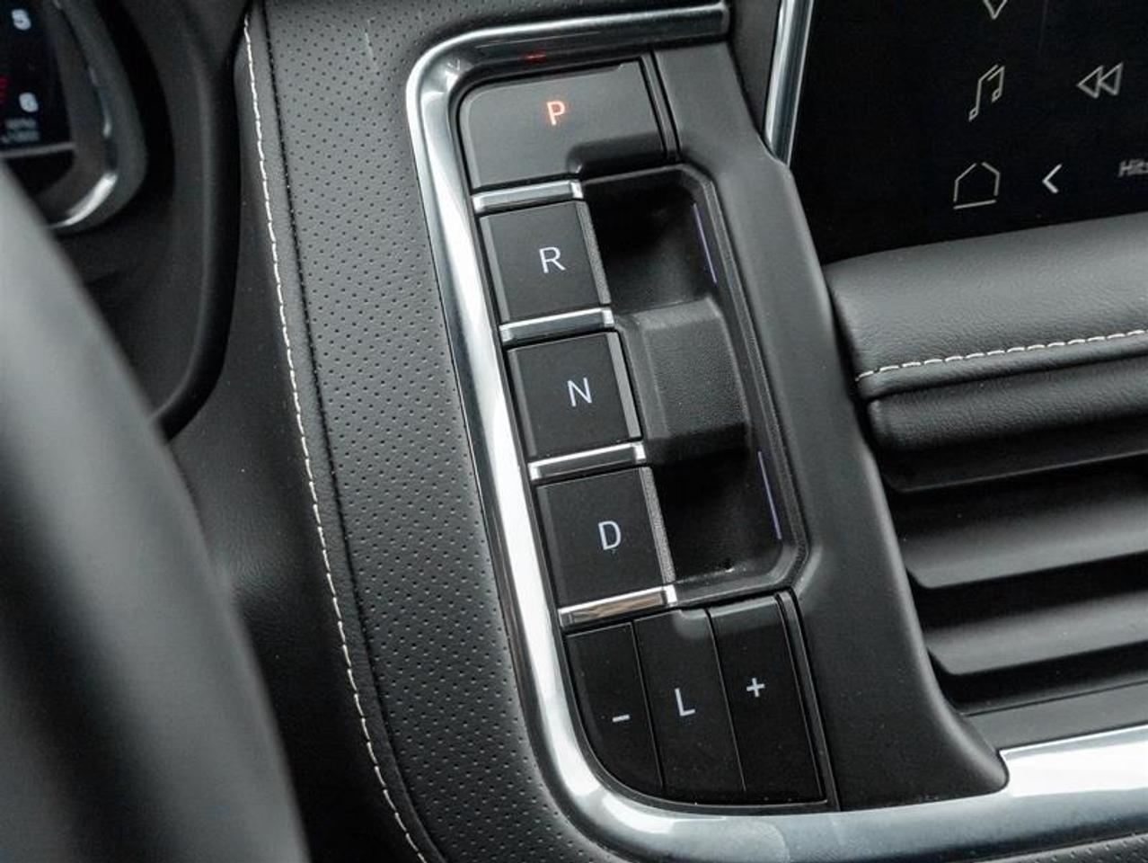 2024 GMC Yukon SLT 4dr 4x4 Photo