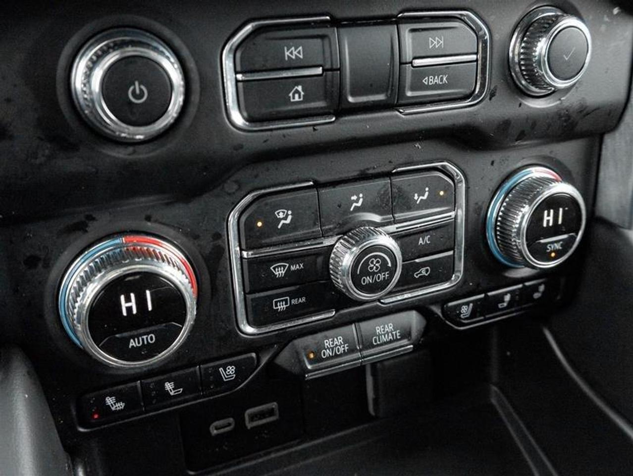2024 GMC Yukon SLT 4dr 4x4 Photo