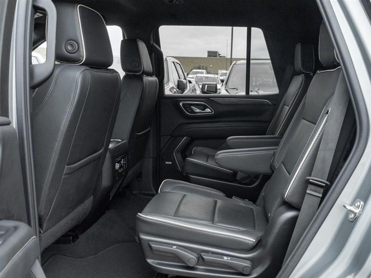 2024 GMC Yukon SLT 4dr 4x4 Photo