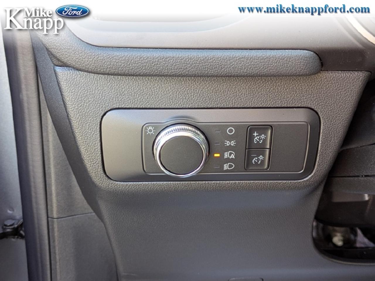 2022 Ford Escape SE Photo