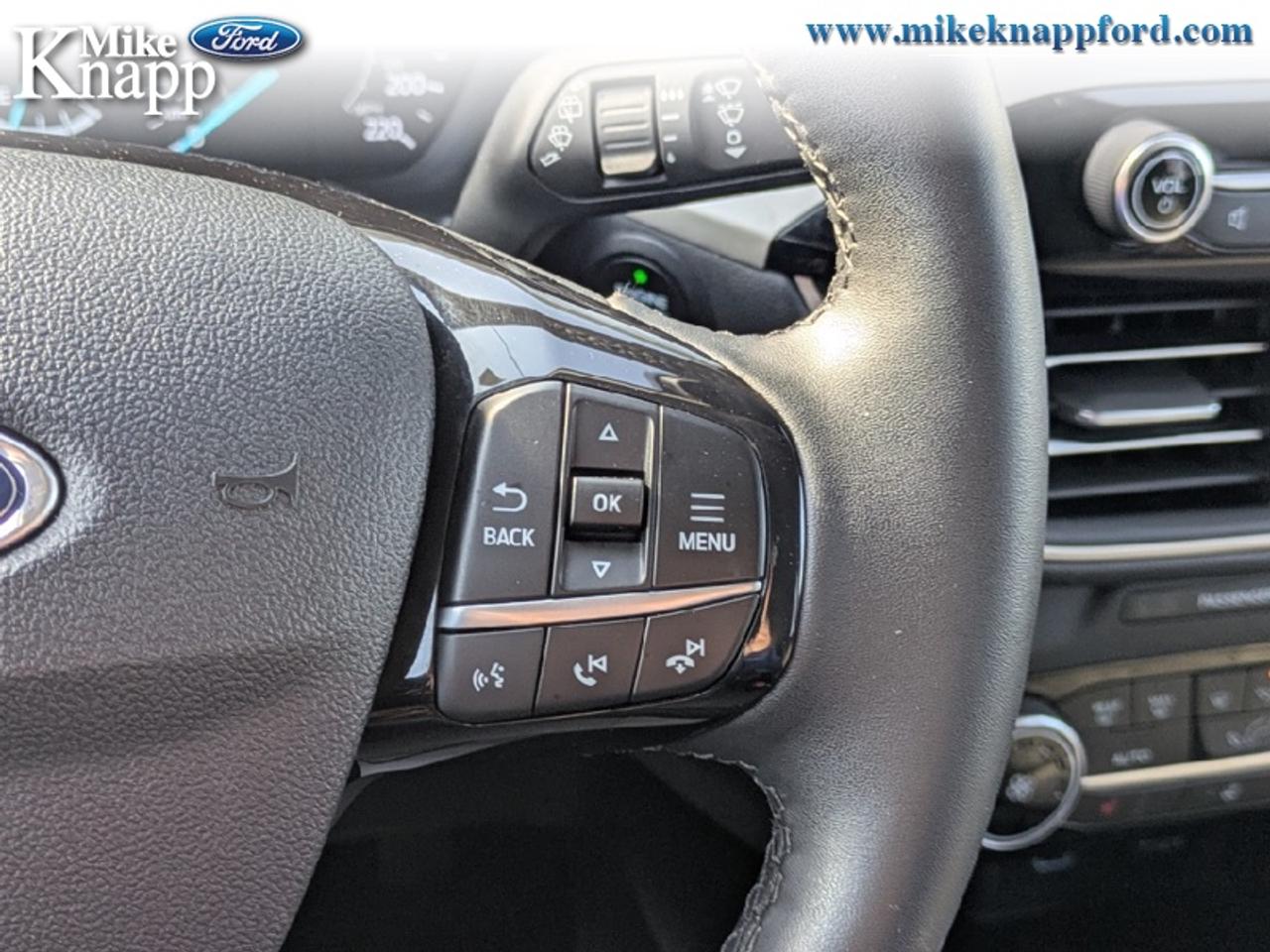 2022 Ford Escape SE Photo
