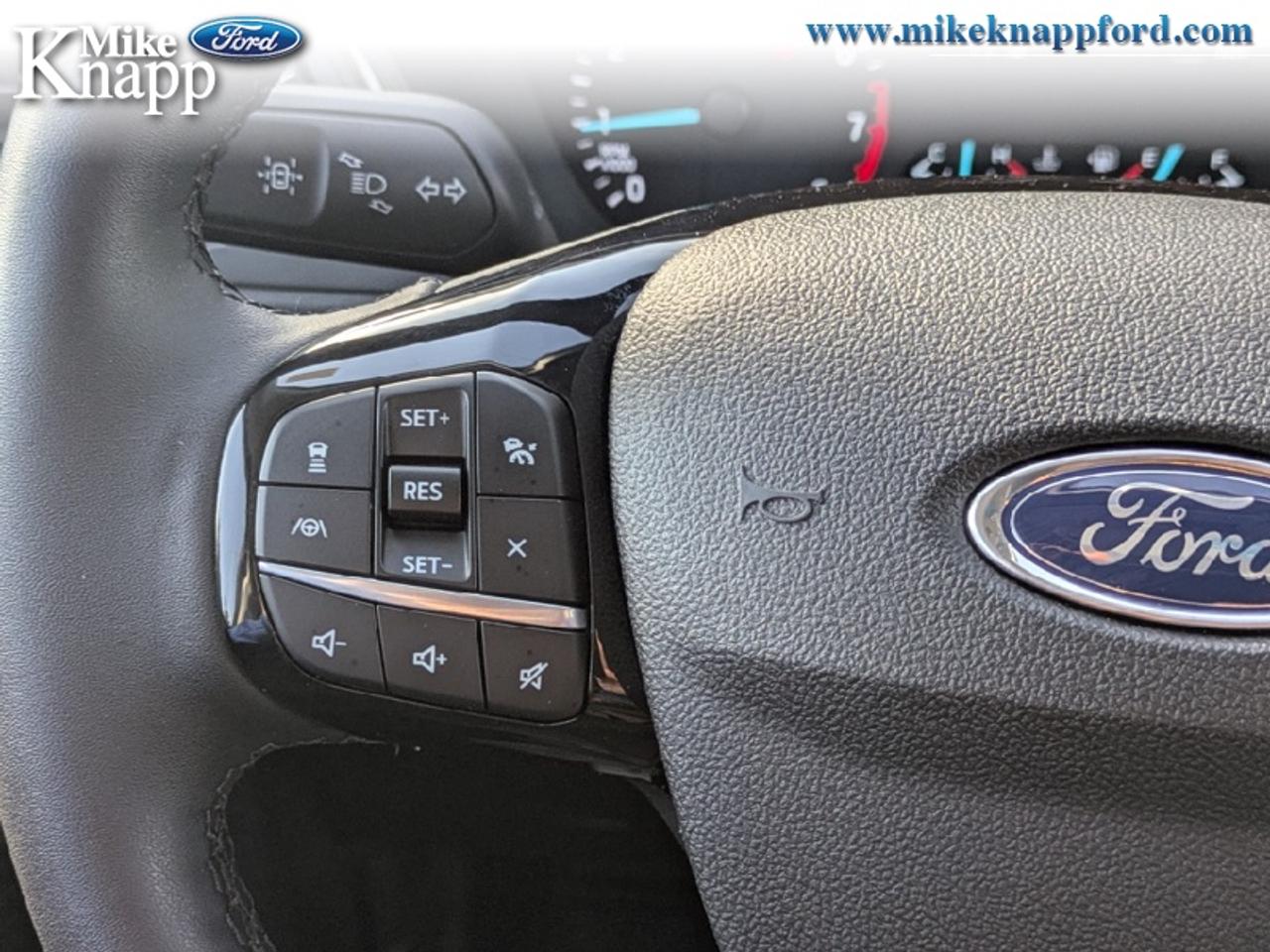 2022 Ford Escape SE Photo