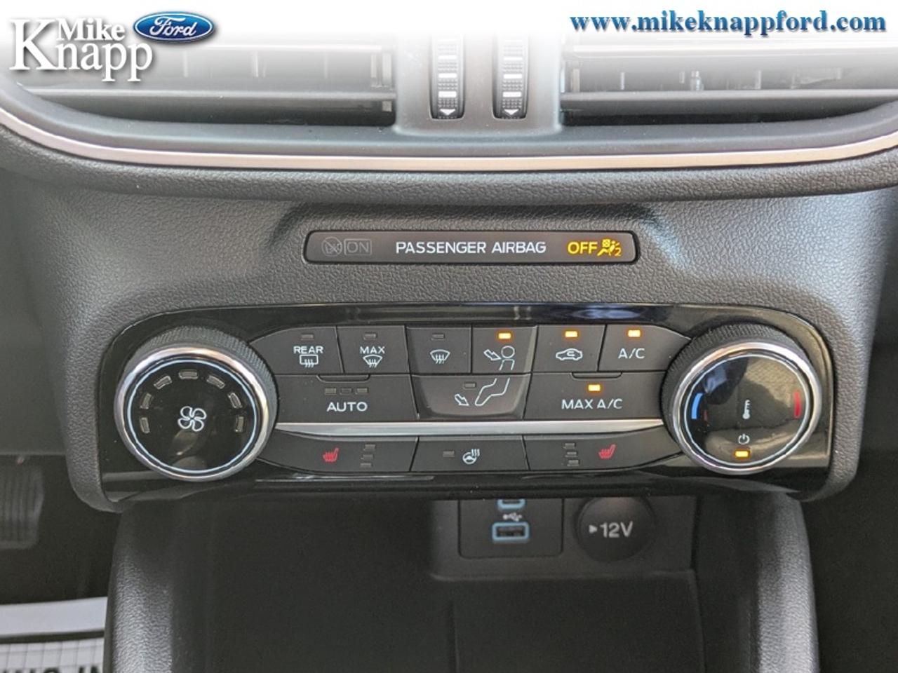 2022 Ford Escape SE Photo